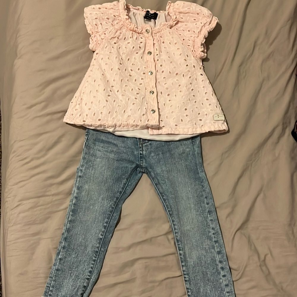 Summer outfit size 24 months. Brand is Seven for all mankind.